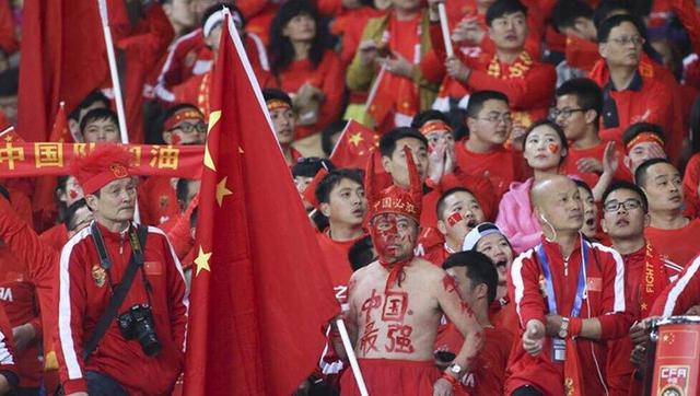 迪士尼CEO鲍勃;查佩克前天在股东会议上也表示，漫威影业《黑寡妇》确定5月7日院线发行，不会同时上线流媒体Disney+